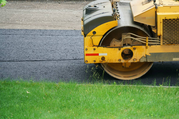 Best Asphalt Driveway Installation  in Canyonville, OR